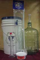 3 Gallon Wine Making Starter Kit/Glass Carboy